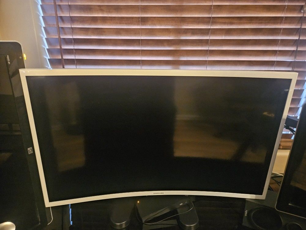 Samsung 32 Inch Curved Monitor