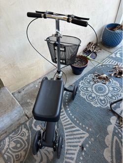 Knee scooter