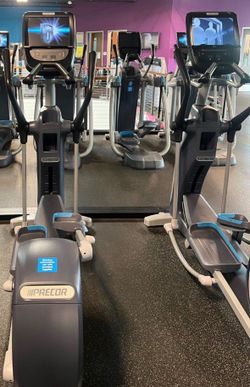 PRECOR 885 CROSSTRAINER WITH P82 CONSOLE! READY 4 PICKUP/DELIVERY!
