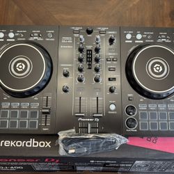 Pioneer DDJ-400 DJ Controller – Near perfect Condition (Rekordbox) with original box