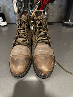 Discontinued Thursday Boot Company Canvas Captains Size 8