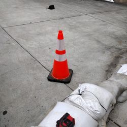 28" Safety Cones