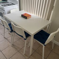 Dinner Table With Chairs