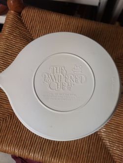 Pampered chef 2 qt batter bowl
