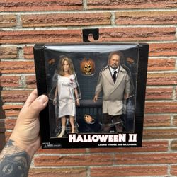 NECA Halloween II Laurie Strode Dr Loomis Action Figures 2-Pack
