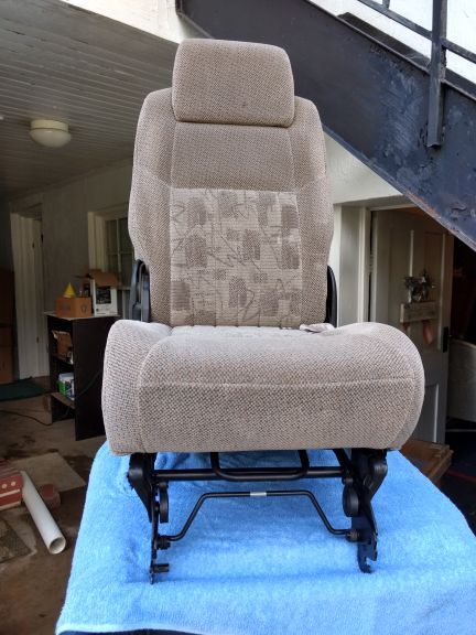 2003 MONTANA VAN SEATS