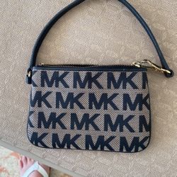 Michael Kors wristlet 