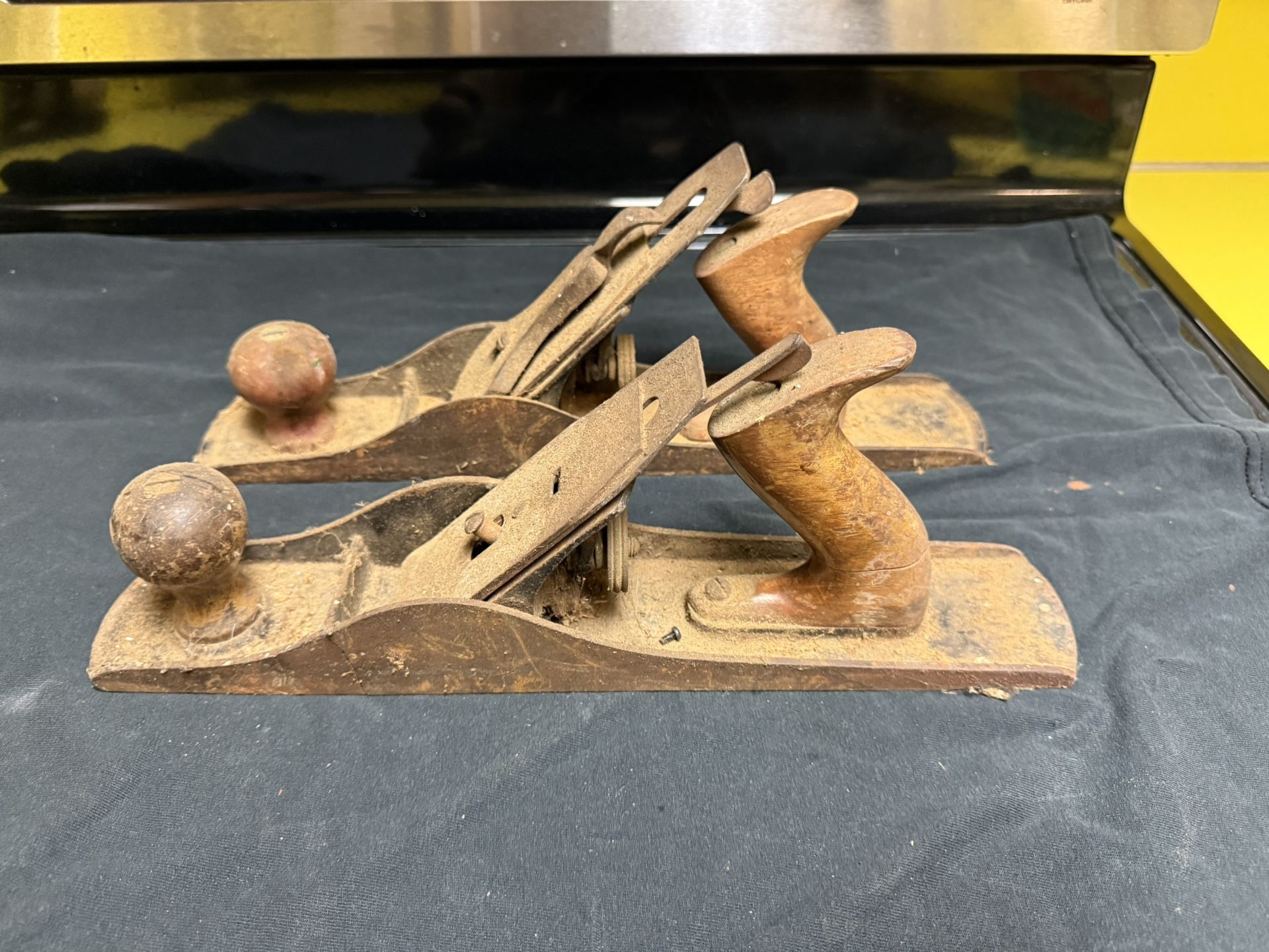 Two vintage wood Plains Bailey no 5