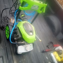 Greenworks 2100 PSI 1.2-GPM Cold Water Electric Pressure Washer

