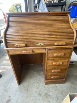 Roll-up oak desk