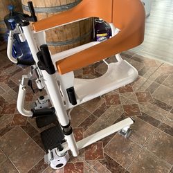 Mobility chair for elderly