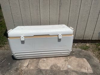 Igloo polar 120 qt cooler
