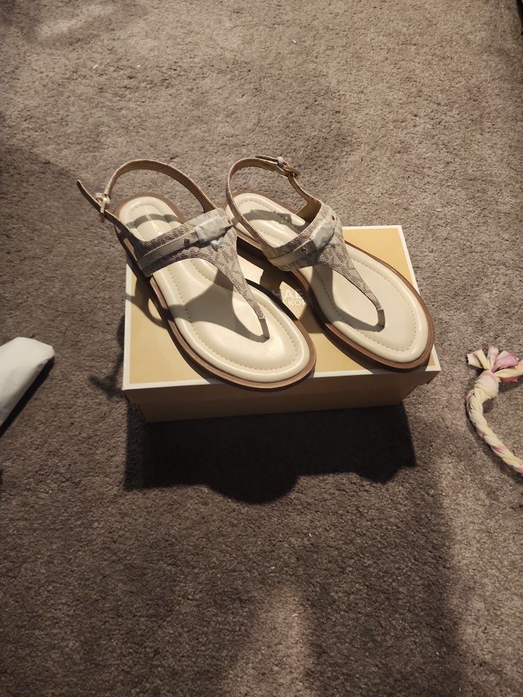 New Michael Kors Women's Mandy Thong Sandals