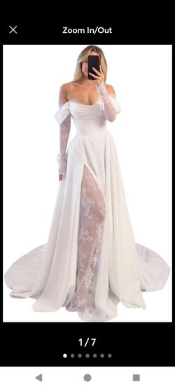 "Baccara" wedding gown by designer Eva Lendel Size 0-2