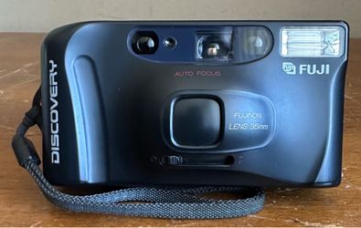 Fuji Discovery 80 Date 35mm Film Compact Drop-In Camera w/ Fujinon 35mm Lens