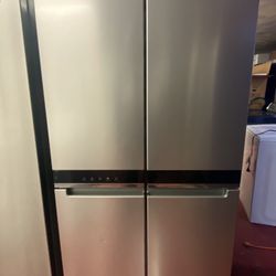 Whirpool 4 Door Fridge/ Nevera Whirpool 4 Puertas