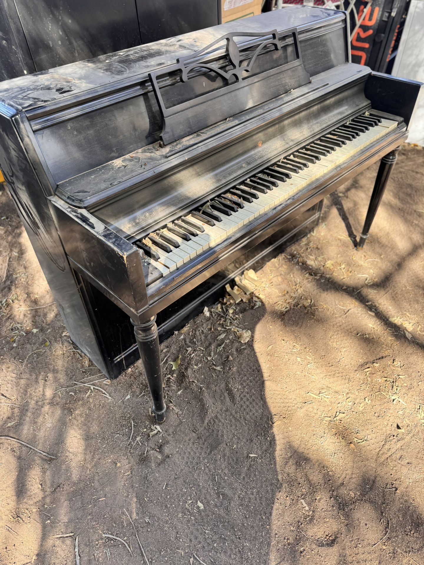 GREAT CONDITION PIANO - WURLITZER