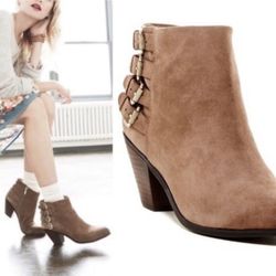 NWOT Sam Edelman Lucca Four Buckle Tan Suede Ankle Boots 9.5