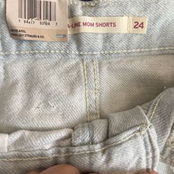 Levi’s Mom Shorts 