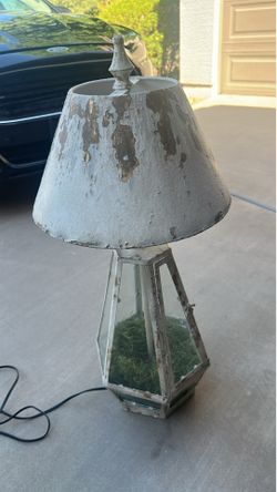 Rustic/distressed farmhouse table lamp