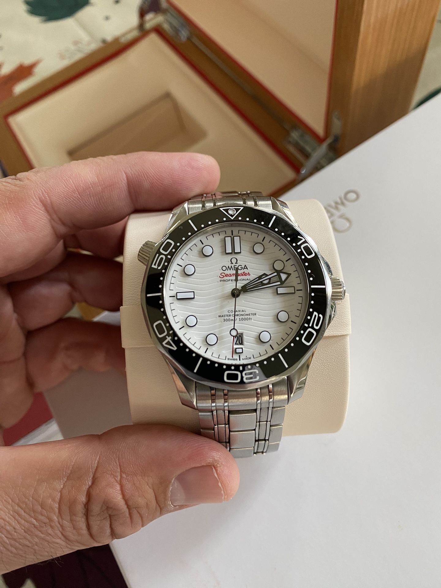2022 Omega Seamaster Professional 300m  This has been my daily for a few years now, operates perfectly, it’s an amazing watch.  Still has factory warr
