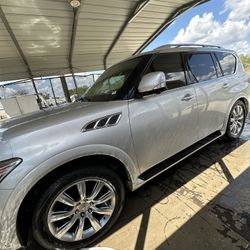 2013 Infiniti Qx56