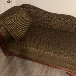 Antique Brown Chaise lounge chair (60 ft long; 36 ft wide) 