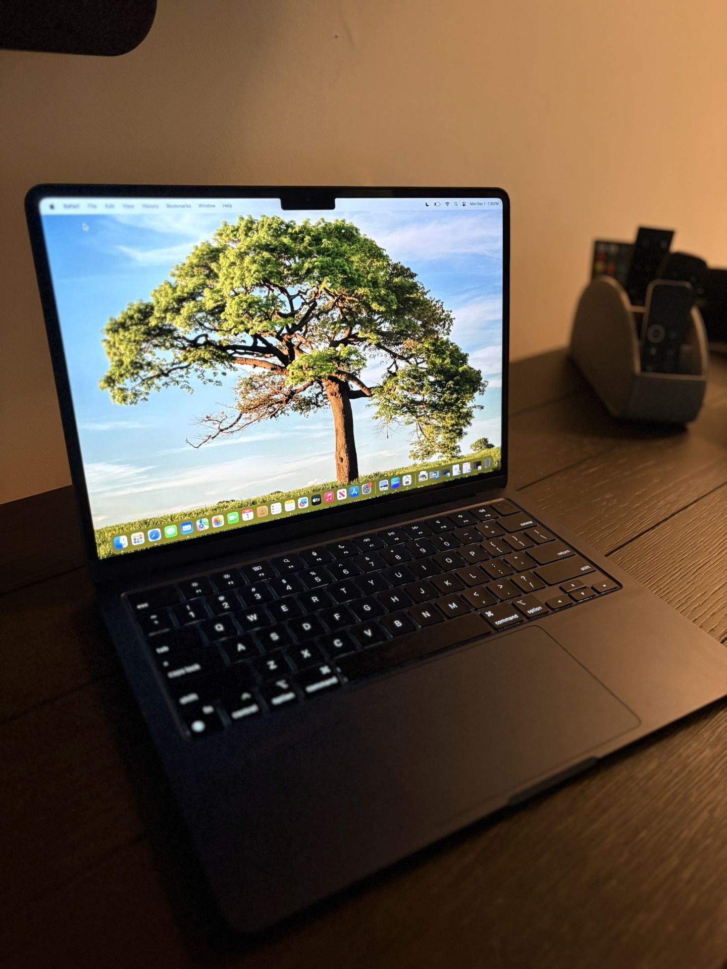 Apple M2 Mac Book Air 