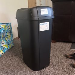 Unused Garbage Can 