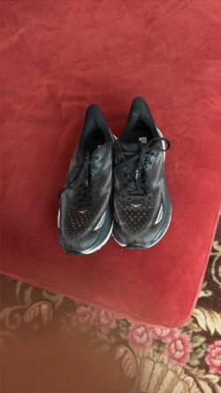 Hoka’s Shoes Size 8