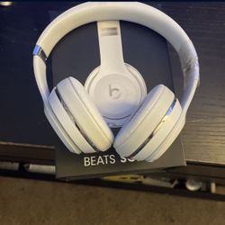 Beats Solo 3 (For Parts)