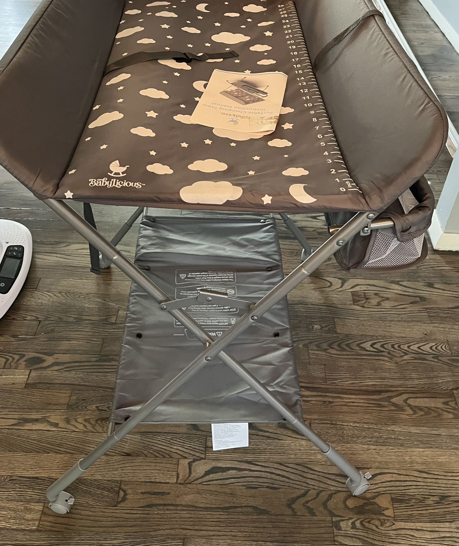 Foldable Changing Table