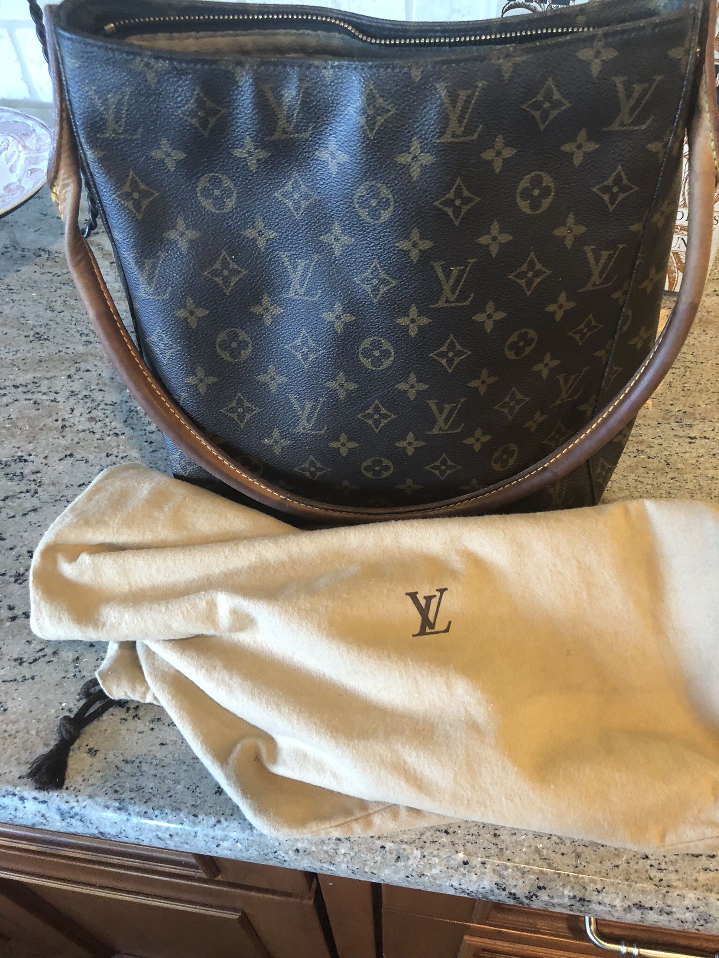 100% Authentic Louis Vuitton LV purse handbag w dust bag