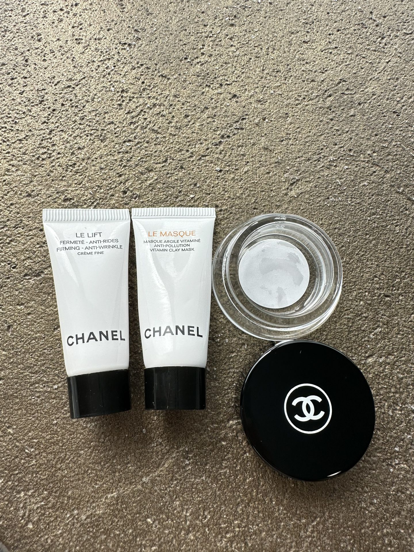 Chanel 10pcs skincare Mini gift set for Sale in Rowland Heights