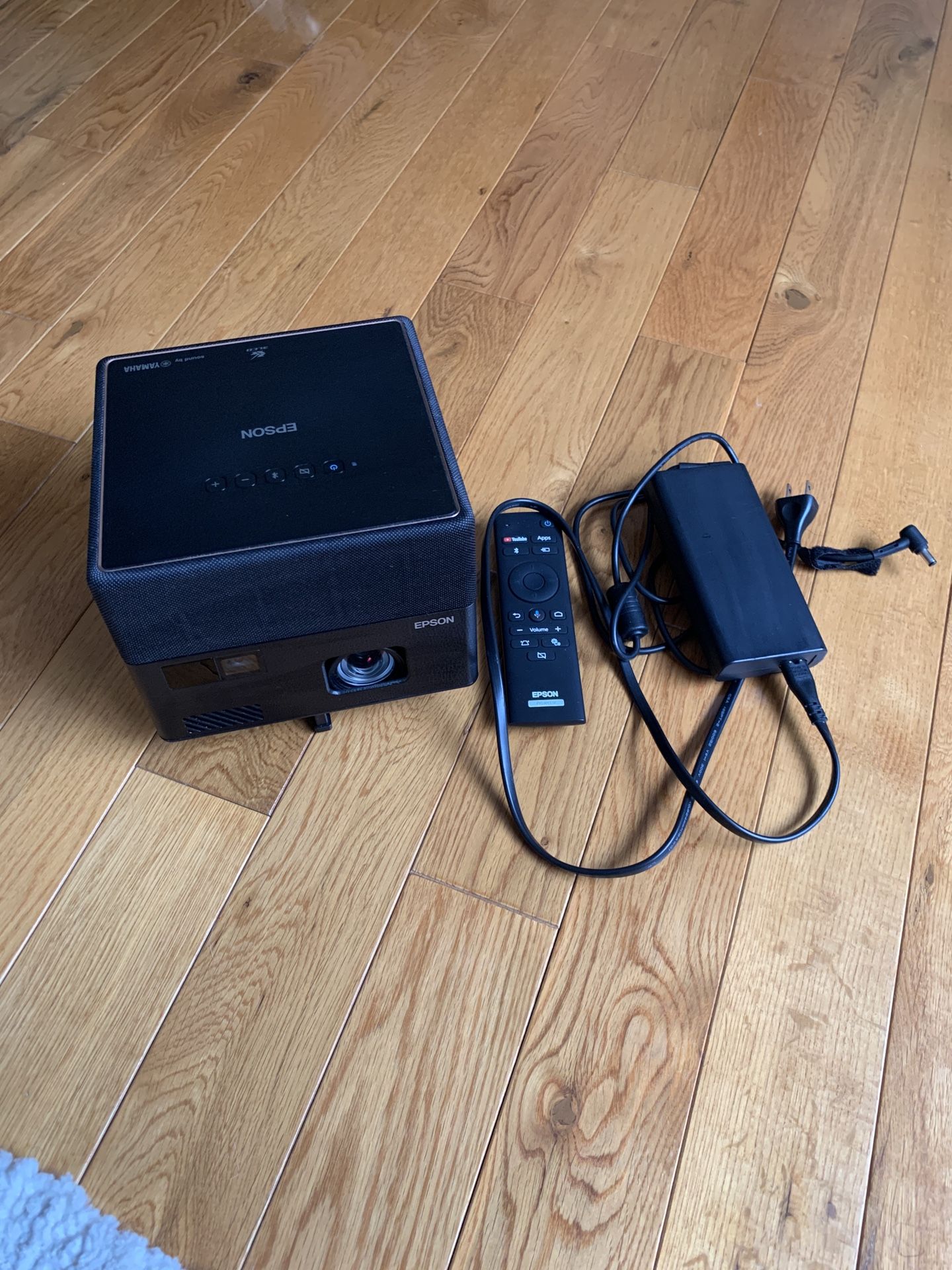 Epson - EpiqVision™ Mini EF12 Smart Streaming Laser Projector with HDR and Android TV - Black and Copper