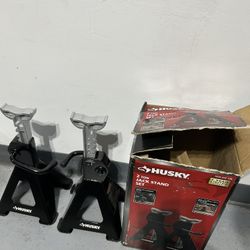 NEW - Set of 2 tom jack stands 