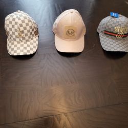 Fashion louis vuittons men hats.. $ Each