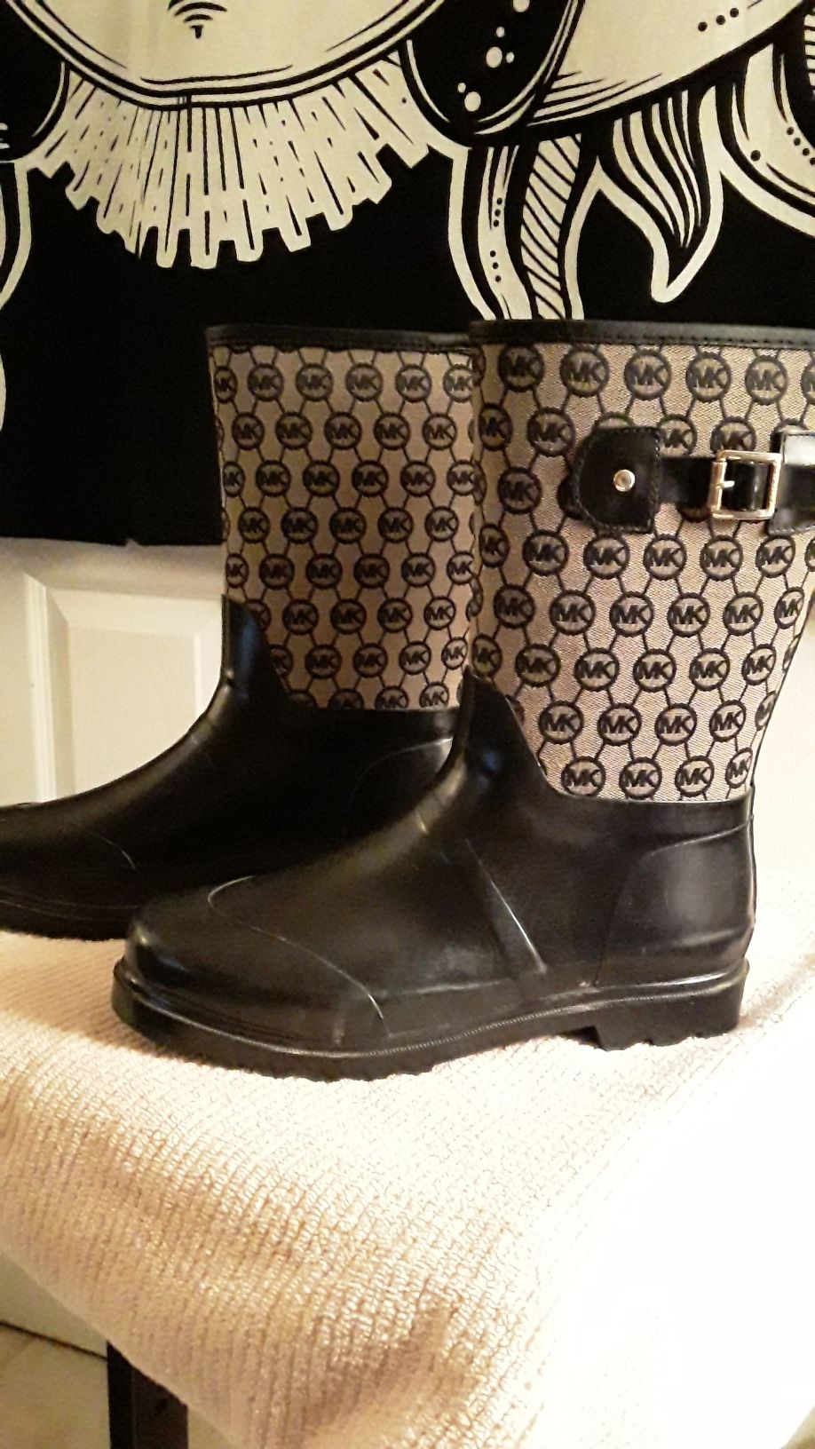 Size 10 women's Michael Kors Rain boots NWOT