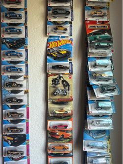 100 Brand New Assorted Hotwheels Diecast Cars