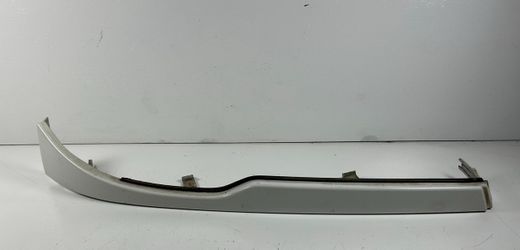 2004-05 BMW 330ci 325ci Passenger Headlight Lower Cover