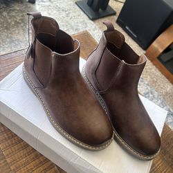 Bran New kids boots