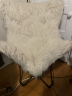Fold up Fur Chair 