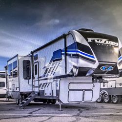 2022 FUZION 419  TOYHAULER 