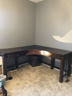 Corner Desk (Scottsdale)