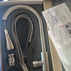 Kitchen faucet modern