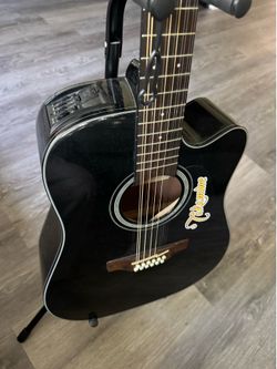 Takamine guitar GD30