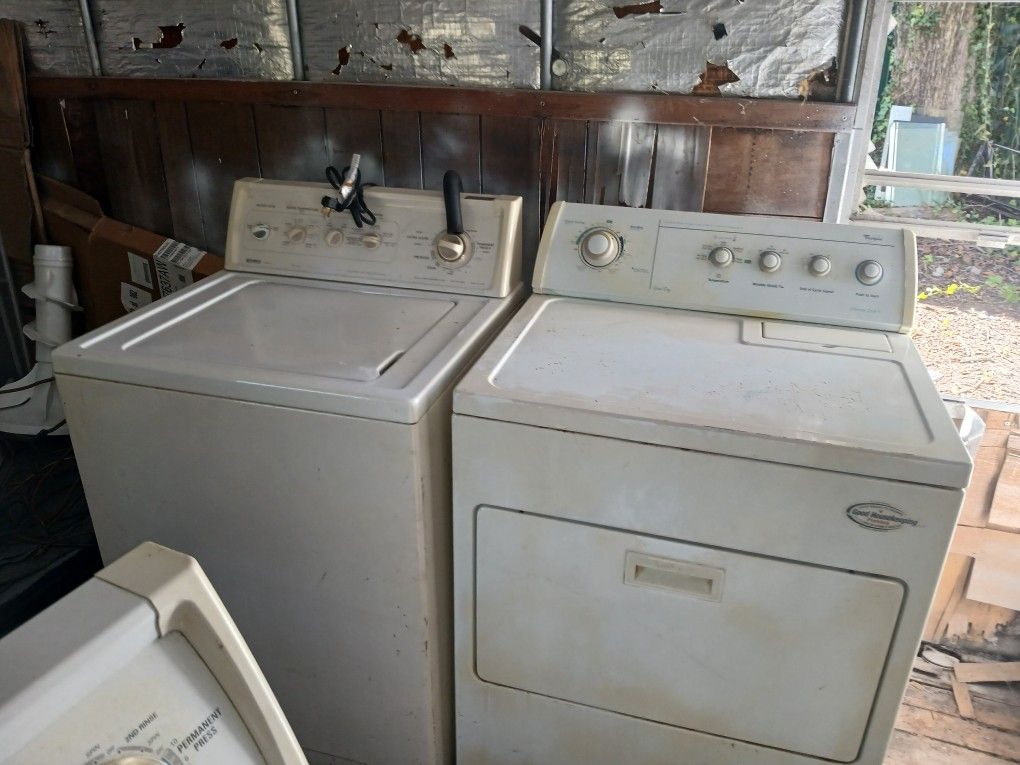 Whirlpool Washer And Kenmore Electric Dryer