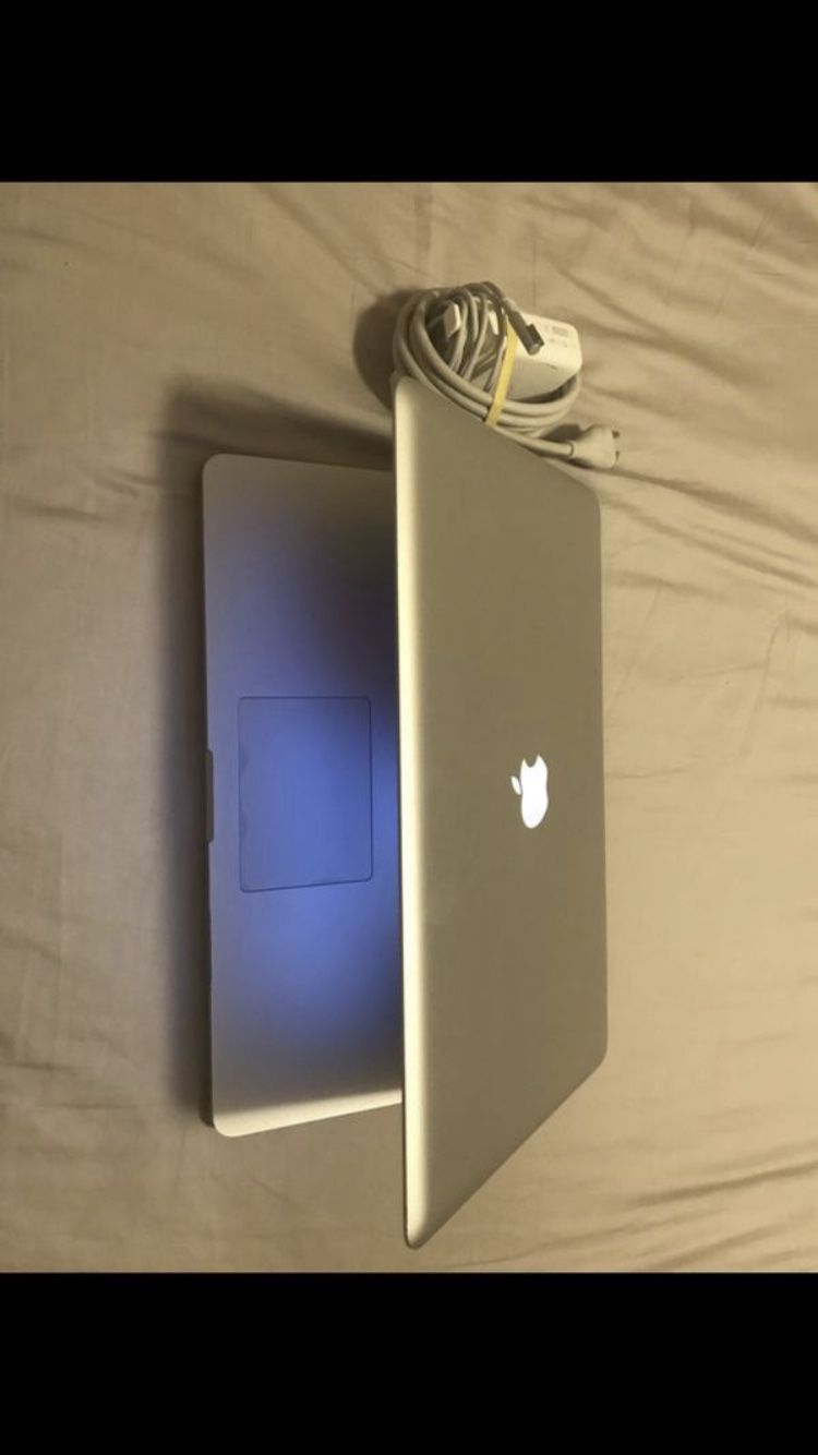 MAcBook Pro 15” 2011