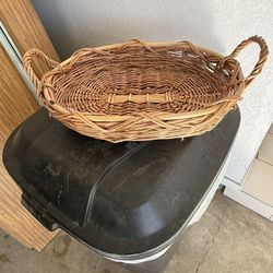 WOVEN BASKETS