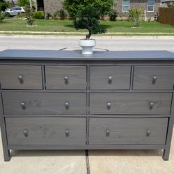 Beautiful Solid Wood 8 Drawers Dresser